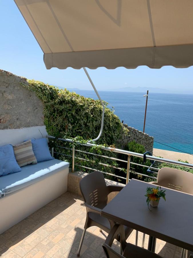 Blue Sea Apartments Qeparo Esterno foto
