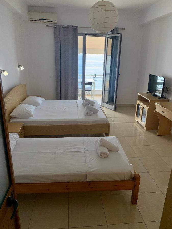 Blue Sea Apartments Qeparo Esterno foto