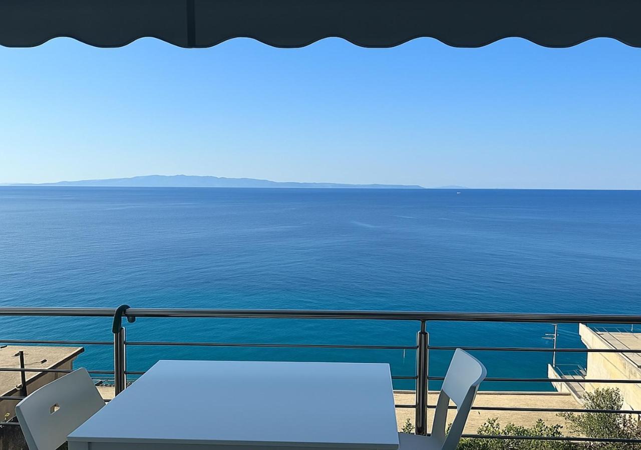 Blue Sea Apartments Qeparo Esterno foto